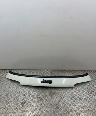 Tailgate trim