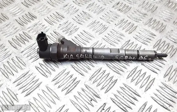 KIA Sorento Fuel injector