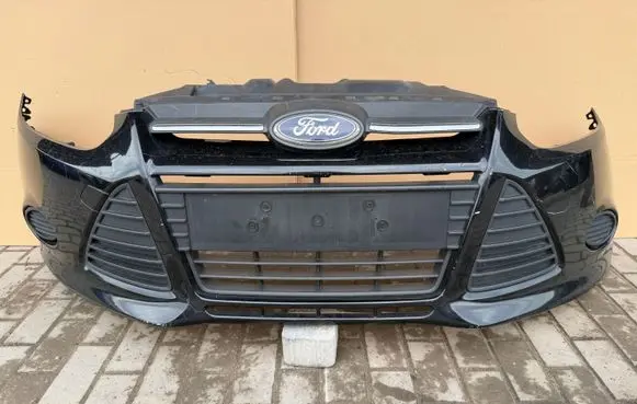Ford Focus Front bumper BM5117757A