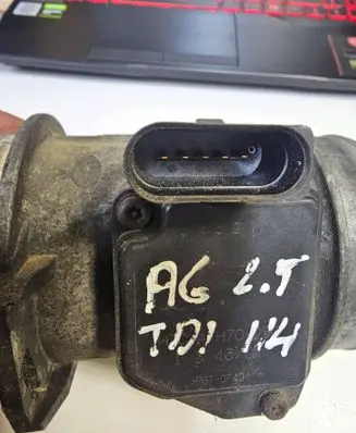 Audi A6 S6 C5 4B Mass air flow meter 059906461D AFH7025C
