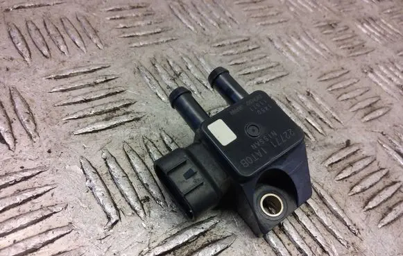 Nissan Juke I F15 Exhaust gas pressure sensor 227711AT0B