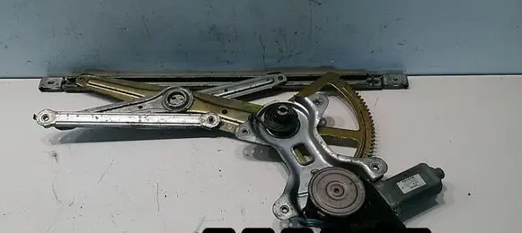 Toyota Camry Front door window regulator with motor 85720aa050