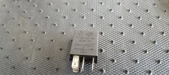 Renault Trafic II (X83) Other relay 7700414484 29201041