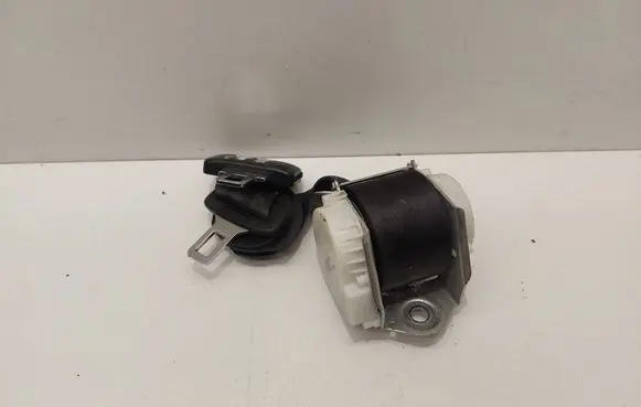 Volkswagen Touran II Rear seatbelt 33058835B 13102011