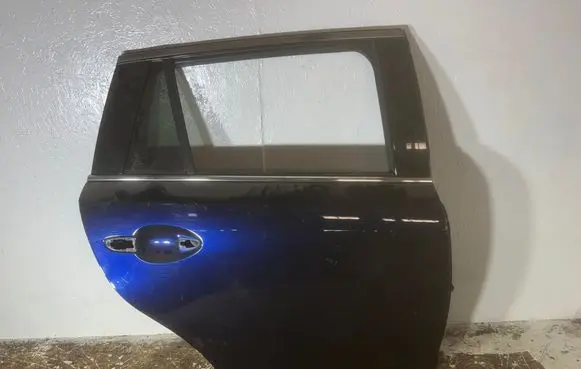 Mazda 6 Rear door