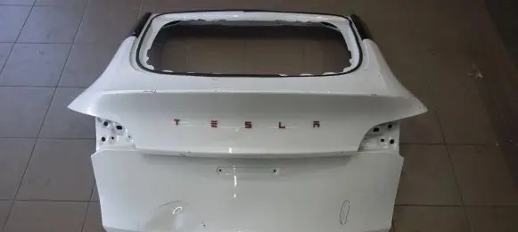 Tesla Model Y Truck tailgate 7111