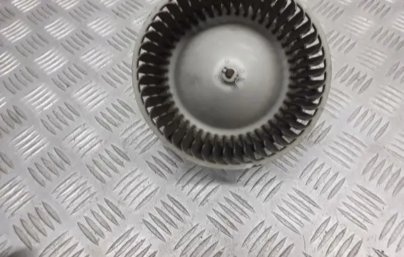 Mazda 2 Heater fan/blower 894000-0