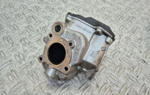 Mercedes-Benz E W212 EGR valve A6511400460