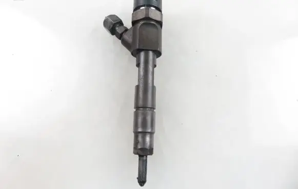 Fuel injector