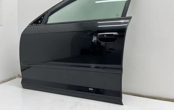 Audi A3 S3 A3 Sportback 8P Front door MMAUTKO20327