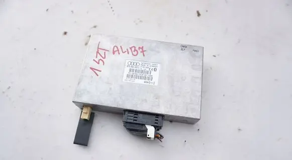 Audi A4 S4 B7 8E 8H Bluetooth control unit module 8P0862335C