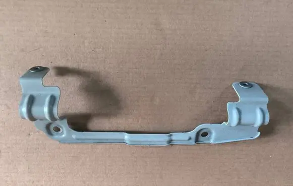 Audi A6 S6 C8 4K Fender mounting bracket 4K0821168