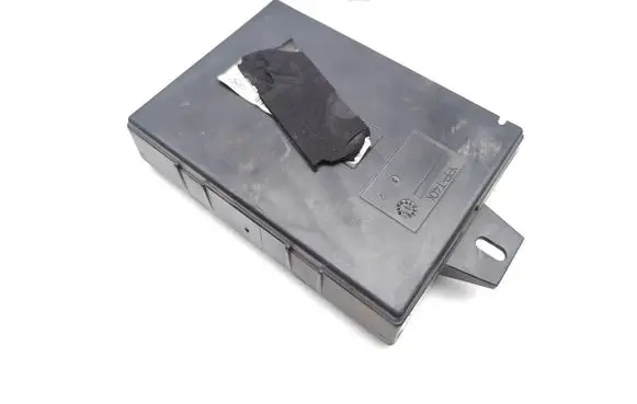 Renault Trafic III (X82) Central body control module 2675974 2320666 2320679