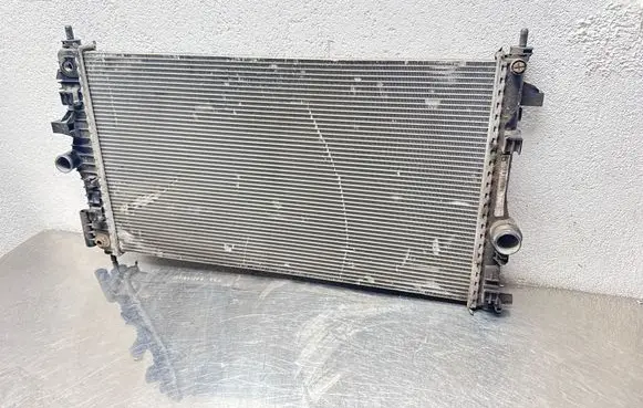 Opel Insignia A Coolant radiator 13241724 S8113001
