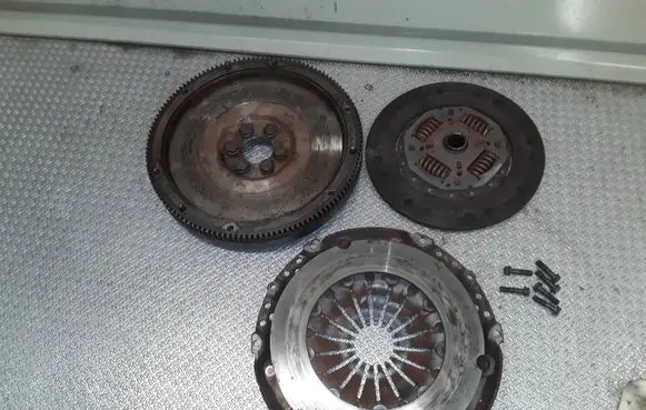 Skoda Roomster (5J) Clutch set kit 037105273C 038141032