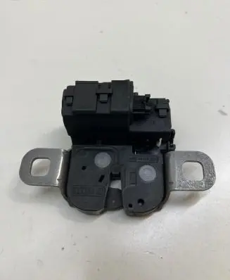 Loading door lock