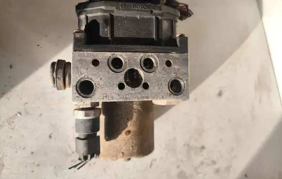 Renault Scenic I ABS Pump 8200090690 6AB02AAY1