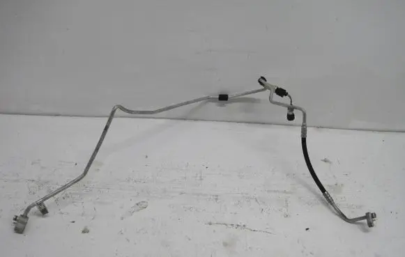 Audi Q3 8U Air conditioning (A/C) pipe/hose 8U0820741D 24527