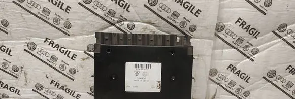 Volkswagen Touareg I Seat control module 7L0959760 05029400