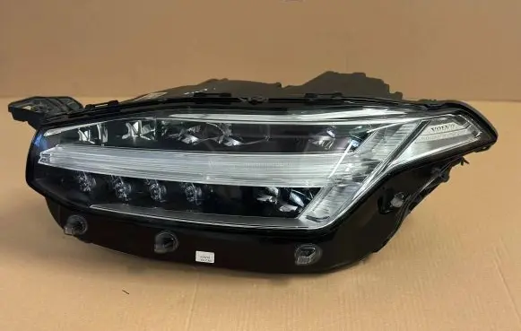 Volvo XC90 Headlight/headlamp 31353153 89909027