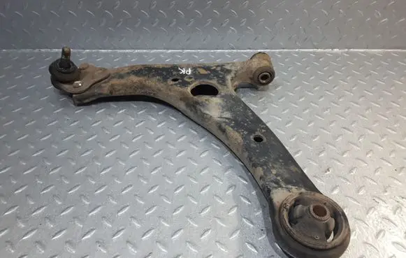 Toyota Corolla E120 E130 Front lower control arm/wishbone