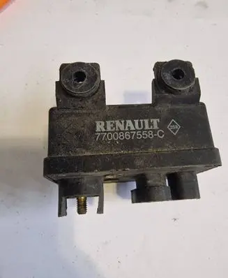 Renault Megane II Glow plug pre-heat relay 7700867558C