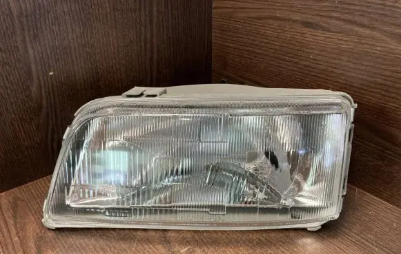 Peugeot Boxer Headlight/headlamp 35690748
