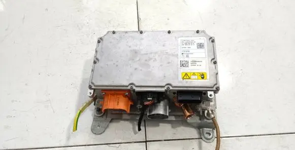 Mercedes-Benz EQA Voltage converter inverter A0009009026
