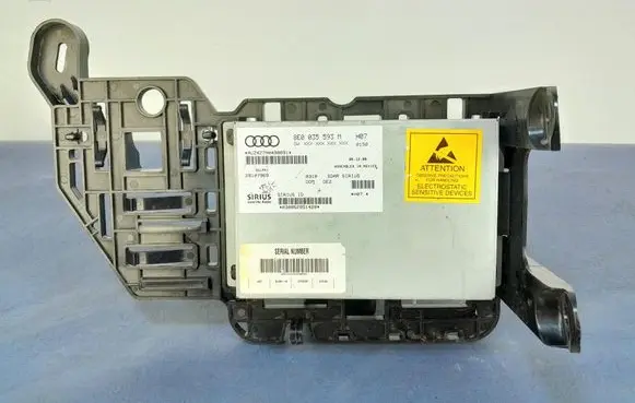 Volkswagen PASSAT CC Other control units/modules 8E0035593M