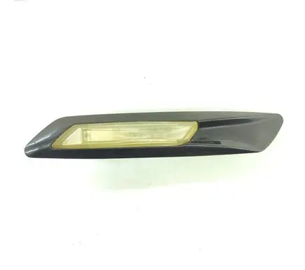 BMW 5 F10 F11 Front fender indicator light 7154168 01038702 01038704