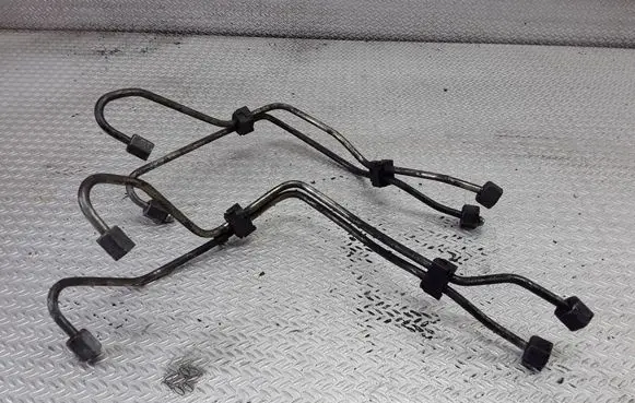Ford Focus C-MAX Fuel injector supply line/pipe 