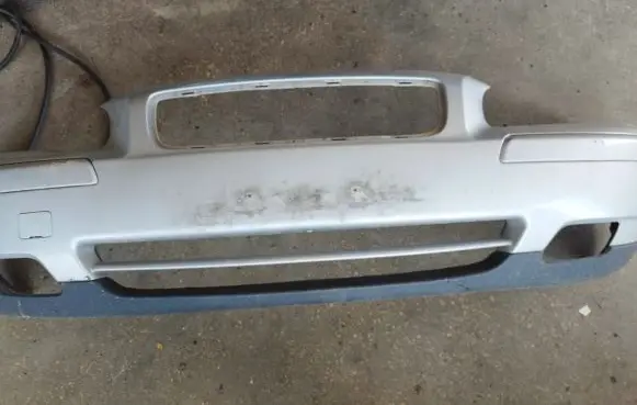 Volvo V70 Front bumper 08693340 08693734