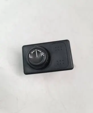 Nissan Primera Wing mirror switch