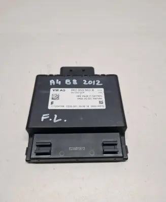 Audi A4 S4 B8 8K Voltage converter/converter module 8K0959663B