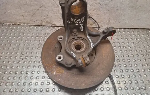 Peugeot 207 Front wheel hub spindle knuckle S17986008 5P5
