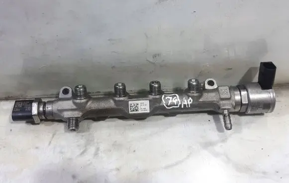 Volkswagen PASSAT B8 Fuel main line pipe 05L089