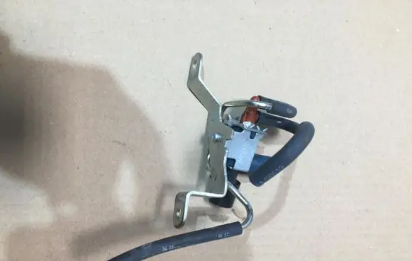 Toyota Hilux VIII Valve vacuum 25860-30070
