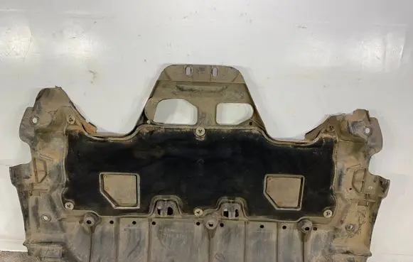 Subaru Impreza II Engine splash shield/under tray