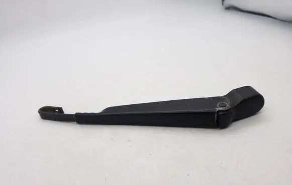 Ford Focus C-MAX Front wiper blade arm 3M5117526AA