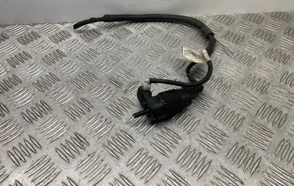 Audi A6 Allroad C7 Windscreen/windshield washer pump 8K9955647