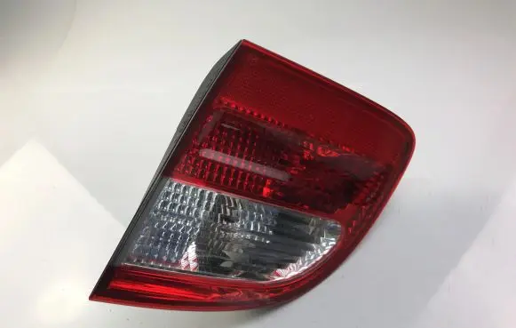 Mercedes-Benz E W211 Tailgate rear/tail lights A2118201464