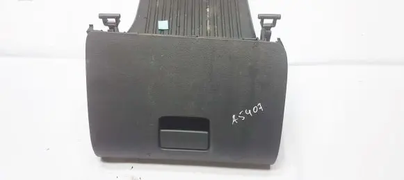 Ford Focus Glove box 4M5XA06008AA
