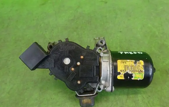 Renault Megane III Wiper motor
