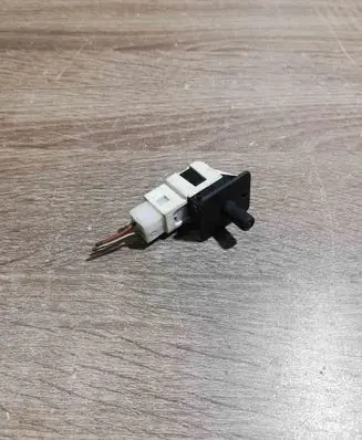 Mercedes-Benz E W211 Other switches/knobs/shifts 2028209410