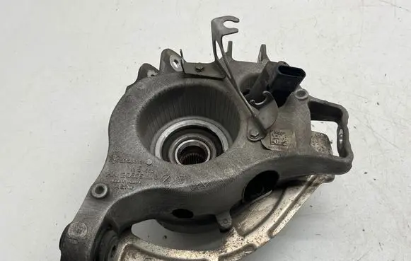 Porsche Panamera (970) Rear wheel hub 970331611