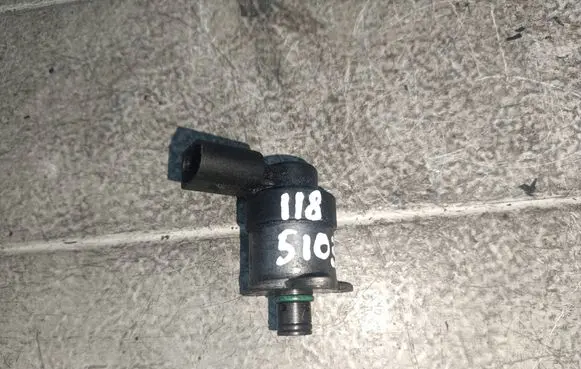 BMW 1 E81 E87 Fuel pressure regulator 