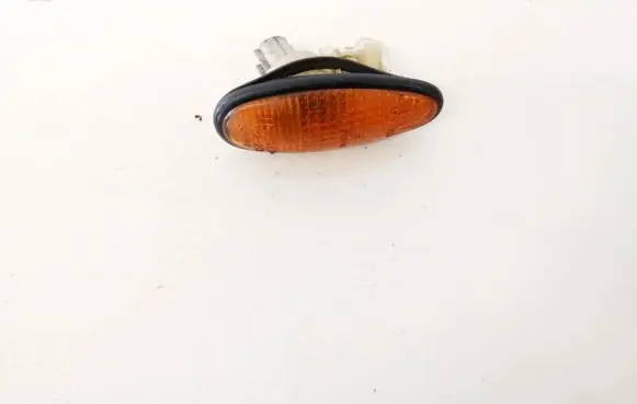 Mitsubishi Space Runner Front fender indicator light 1132213 1132-213