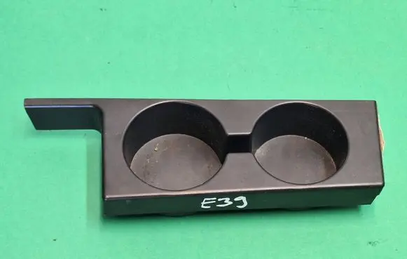 BMW 5 E39 Cup holder front 