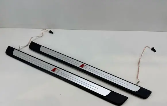 Audi A5 Front sill trim cover 8W0947418A