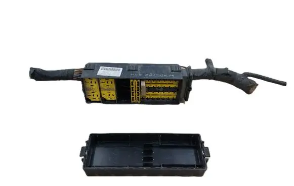 Ford Windstar Fuse module F37B14B176AA